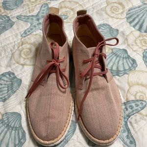 CLARKS MID-TOP TRAINERS